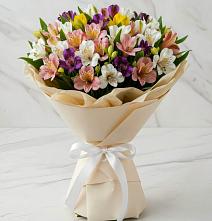 Букет цветов из:  Альстромерии в Весьегонске
