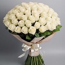Букет 101 беля роза Белоснежка в Весьегонске