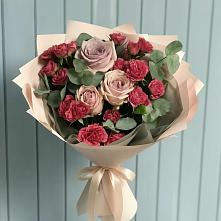 Букет цветов из:  Гвоздики и Розы #REPLACE_PRED# Весьегонске