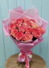Букет 15 Розовых роз Равель в Весьегонске