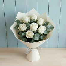 Букет Белые розы в Эвкалипте в Весьегонске